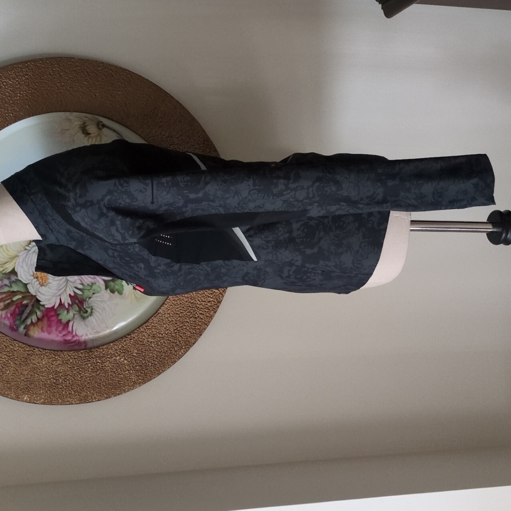 Women's Black Patterned Athletic Jacket - image 2